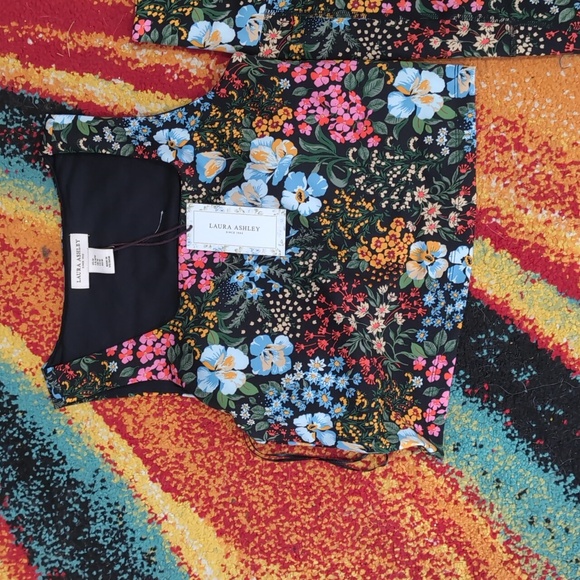 Laura Ashley work outfit - Picture 2 of 5